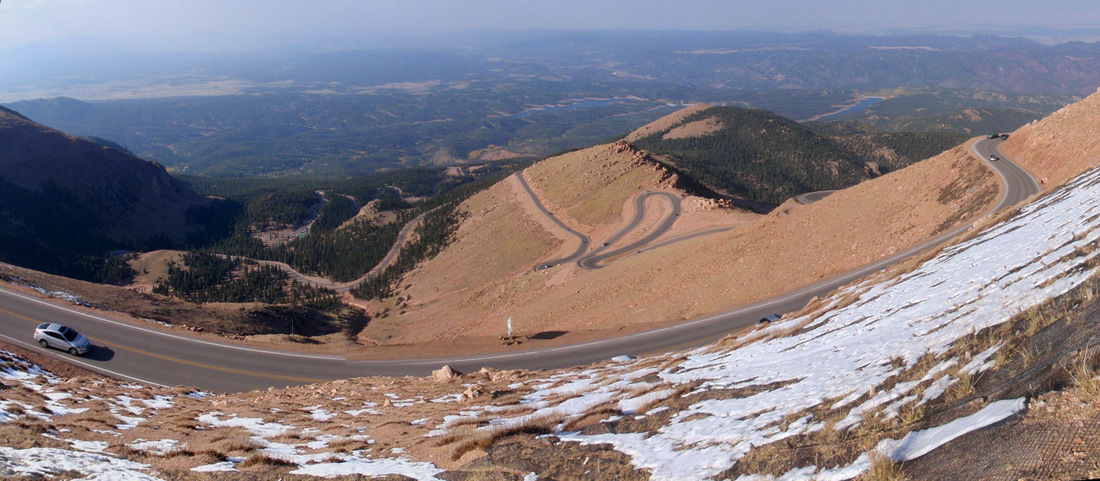 Looking west to northwest climbing Pikes Peak.